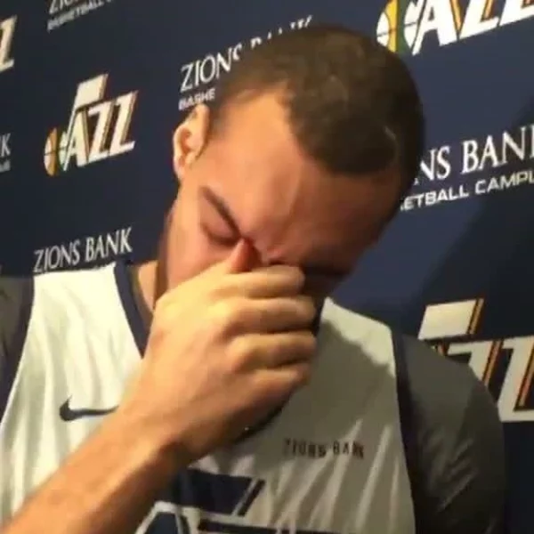 NBA 爵士中鋒遺憾落榜全明星賽受訪時落下男兒淚　勇士球員竟發文嘲諷引發大批網友砲轟