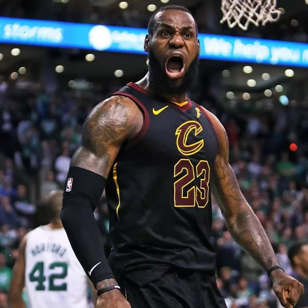 詹詹自喜？NBA 本季東區交易補強不斷　詹皇表示：他們會這麼做都是因為不用再打敗我