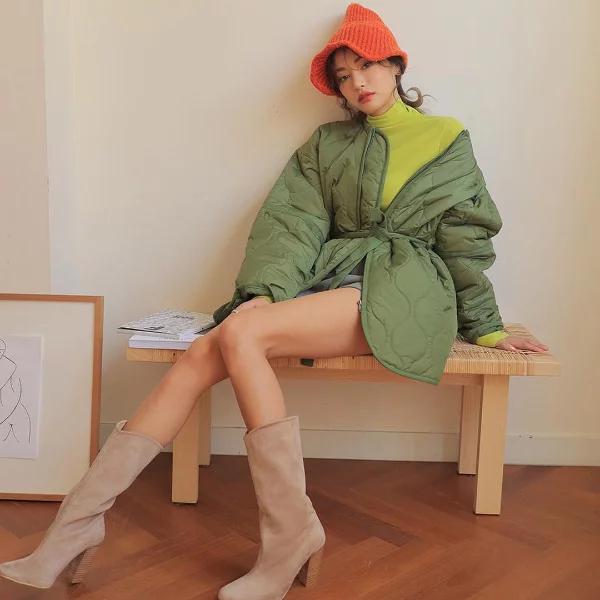今冬「繽紛高領上衣」大熱！要穿得美就得靠這 2 大穿搭重點，保證零失誤！
