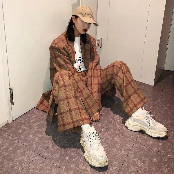 格子褲過時？那是你不會搭！來看蔡依林與 KOL 們怎麼把這「萬年不敗單品」搭出時髦感！