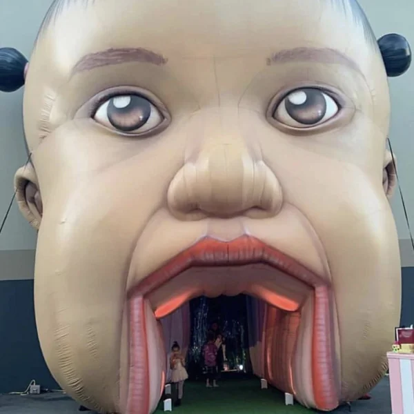 出生在凱莉珍娜的家庭有多幸運？女兒 1 歲奢華生日派對竟直接搭建一座小型遊樂園慶祝！