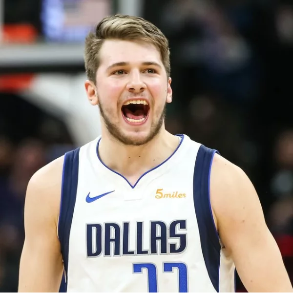 「歐洲天才」Luka Doncic 人氣到底有多夯？連比賽嚼過的口香糖都可以拍賣 30 萬元！