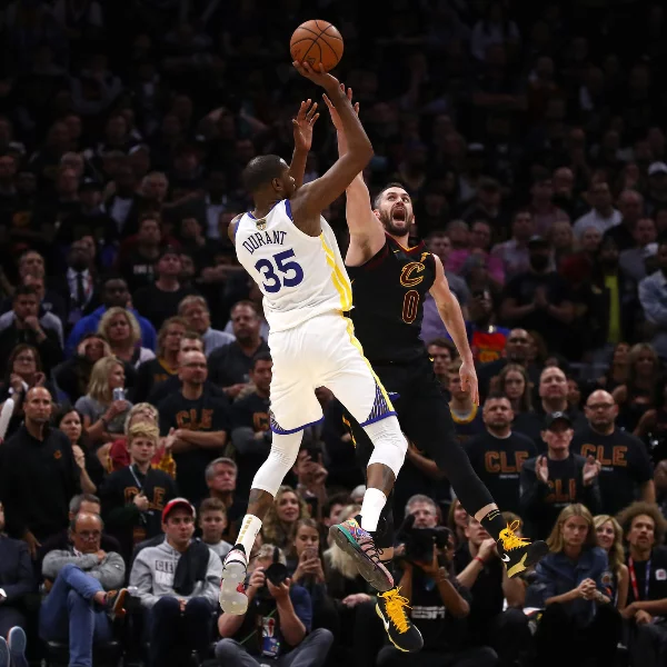 「中距離跳投」即將失傳？這些現役 NBA 聯盟僅存的中距離好手你必須要知道！