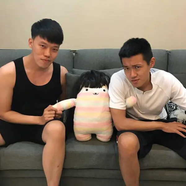 更不爽！「牛排」認愛⋯「胡椒」跟進 IG 罕見放閃　粉絲：高屏叛徒二人組