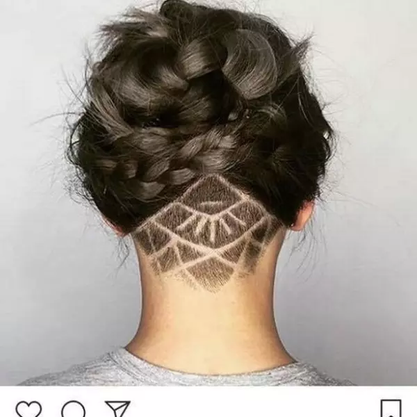 誰能比我慘？這位英國女孩的「 Undercut 」不但造成她嚴重的心理創傷　還被譽為全球最糟髮型！