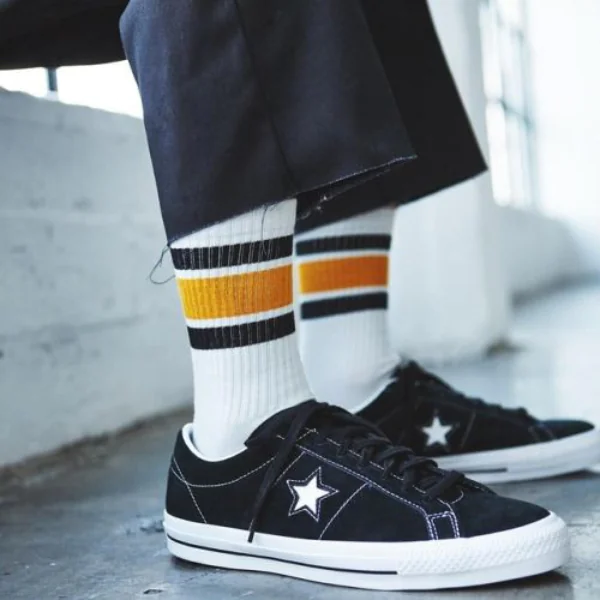 Vans 、Converse、AF-1 不敗經典款推薦！盤點 7 雙 2021 「百搭又不退流行」的必買球鞋
