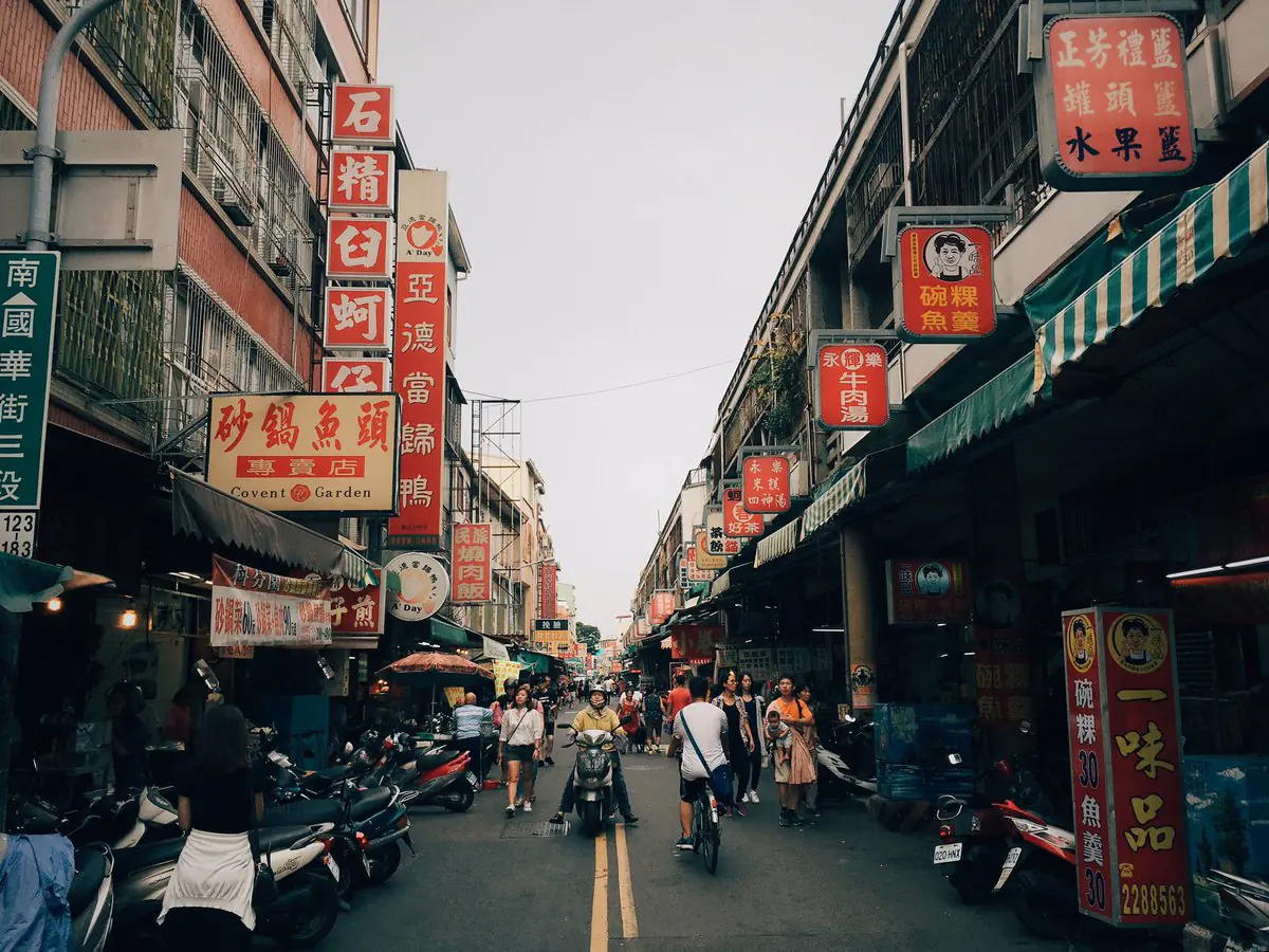 台南街景再次成封面！日雜《POPEYE》城市特輯觸角伸向海外「台灣」成首站！？