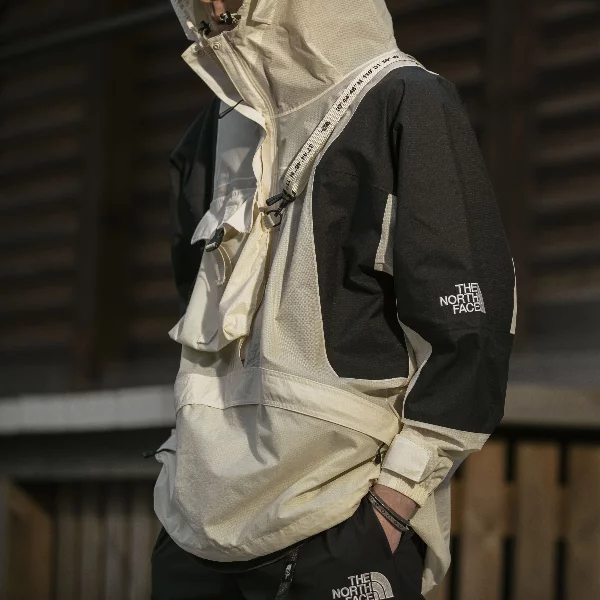 陳冠希又將搶先著用？！「倉石一樹」x TNF Urban Exploration 新作釋出 網：「根本一件抵三件」