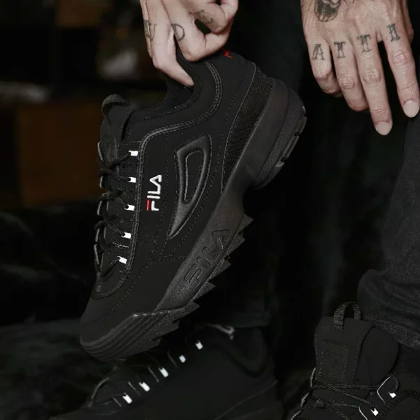 全球最夯球鞋FILA DISRUPTOR II攜手金曲演唱組合潮牌MJFRESH，再度攜手幹『闇黑大事』！ 2/26（二）全球唯一台灣專屬Skr發行限量500雙， 這是台灣才有你知道的！