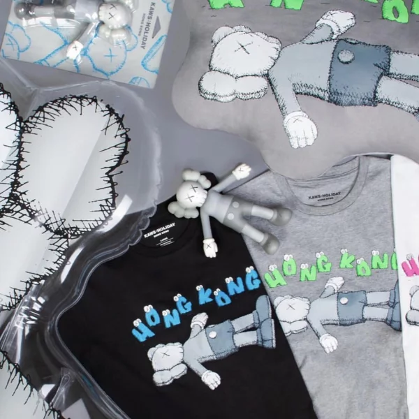林俊傑、羅志祥都率先入手！《KAWS：HOLIDAY》香港站周邊單品最值得買的是？