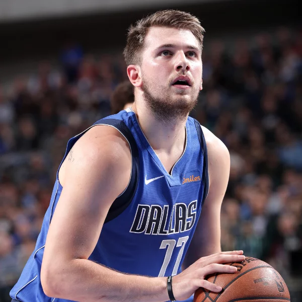 新秀撞牆期？「歐洲天才」Doncic 全場 18 投 5 中還發生 9 次失誤　9 罰 1 中更是慘不忍睹！