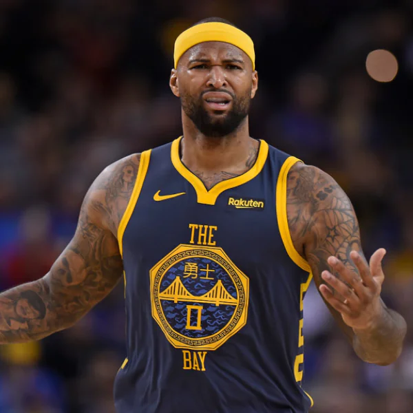「表弟」DeMarcus Cousins 吐露心聲：「我以前常被球迷罵尼哥，但聯盟總是叫我無視！」