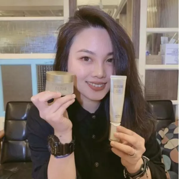【嫑嫑der美肌閃光燈】讓雙頰緊緻透亮像自帶閃光燈般的「縮時美肌法寶」