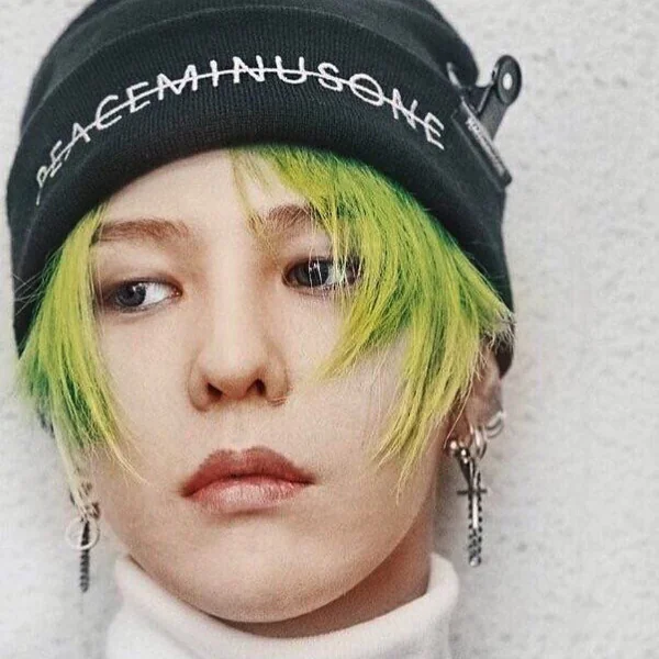 你跟的潮流也「芭樂化」了嗎？余文樂、GD 同款其實早被穿到爛了！這 5 項超容易撞的潮流趨勢你中了幾項？