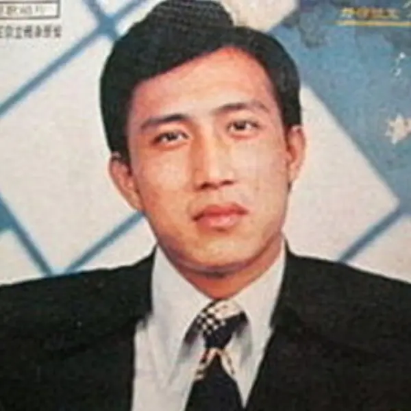 余天年輕竟像饒舌歌手「熊仔」！從 70 年代至今　音樂與服裝的連結竟如此強大