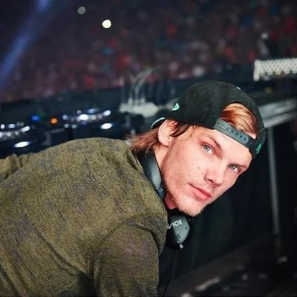 Avicii 遺作專輯《TIM》將問世！家屬同意分享作品　單曲〈SOS〉4 月搶先釋出！
