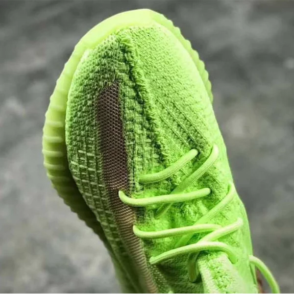 一系列的 YEEZY 又要來了，今年 YEEZY 系列會有超過20 雙新款