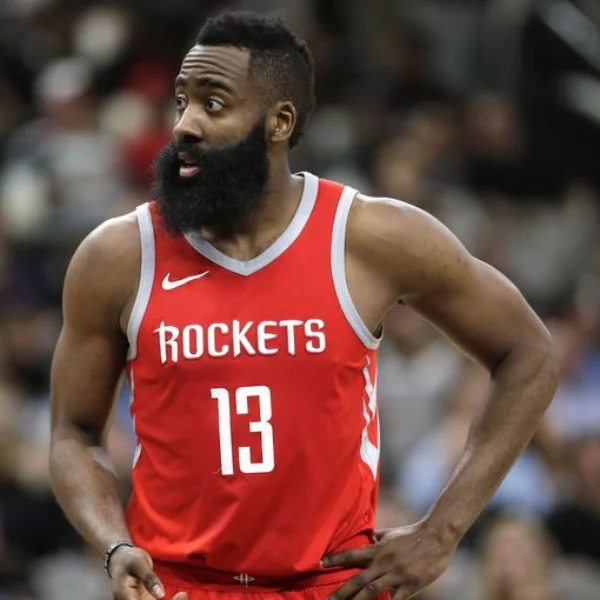就是不給你機會！爵士後衛 Rubio 防守 Harden 只「盯著看」成功奏效　讓大鬍子整場僅有 3 罰！