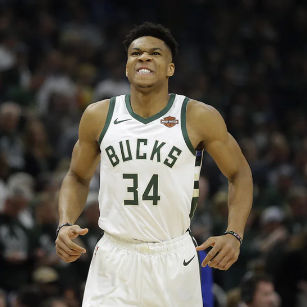 字母哥從當年第 15 順位爬到年度 MVP 候選　反觀在他前面的 14 名球員都跑哪去了？