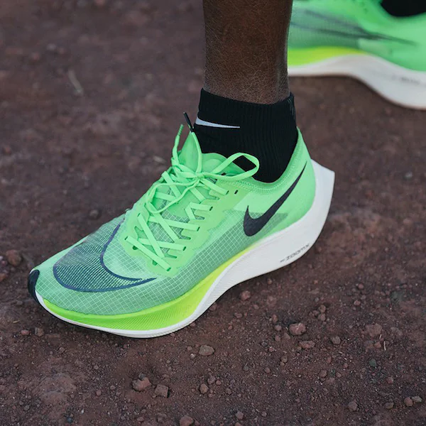 每週鞋報：NIKE 再度帶來最強跑鞋NEXT%；GUCCI 把登山鞋做成了涼鞋