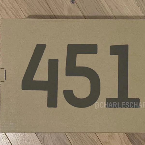 這雙真的母湯！YEEZY 451 實體曝光嚇壞一堆網友　鞋迷：「說好的龍骨怎麼變蓮花座」