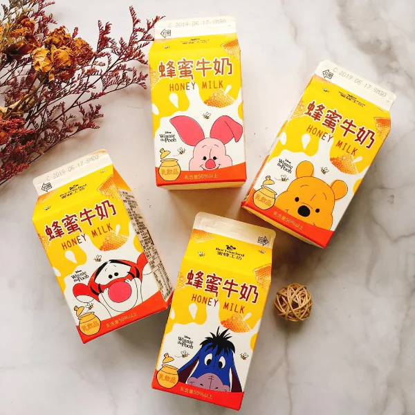 超商推出「小熊維尼蜂蜜牛奶、時光茶旅」多種限定飲品　其中「這款」只有南部才買的到！