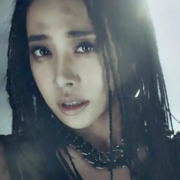 蔡依林又台郎啊！〈你也有今天〉MV 發布　孤立荒島「一女戰 32 男」超刺激！