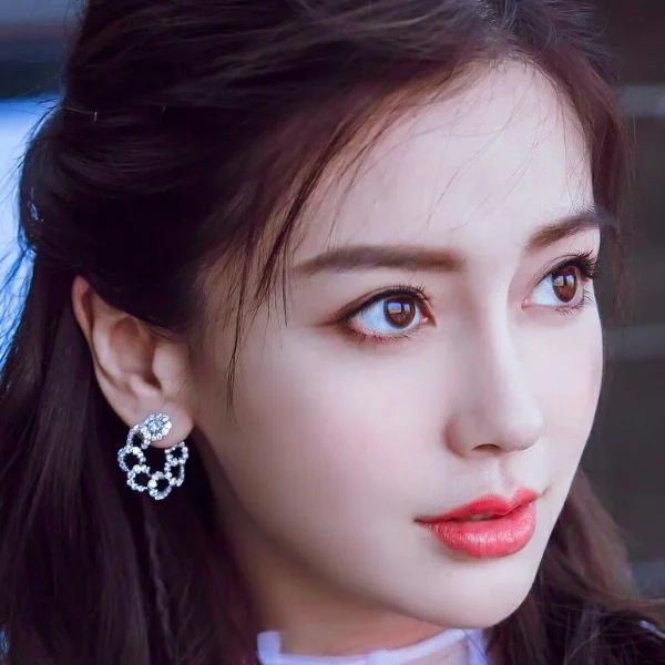 不是整的！Angelababy 天生的「微笑唇」只要這「 5 步驟」就能輕鬆畫出！