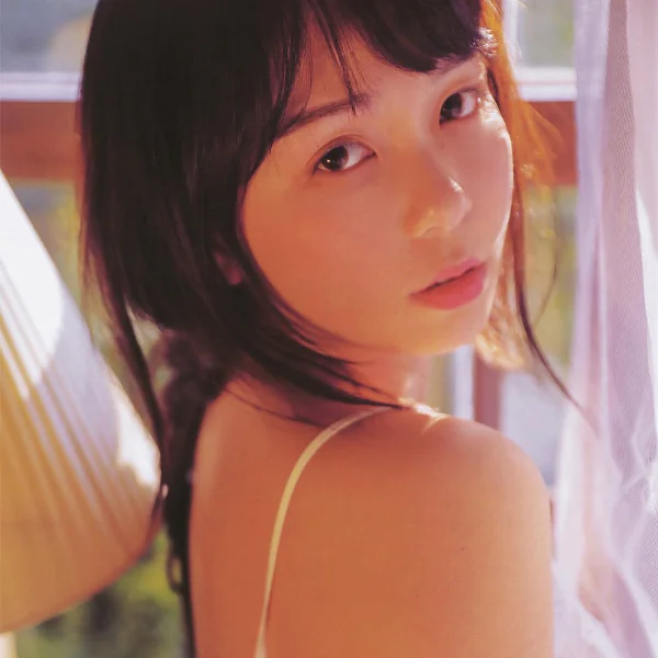 【野生抓正妹❤】「童顏巨乳」攝影師在 PTT 被推爆！　鄉民：我一定要打到那兩顆躲避球！