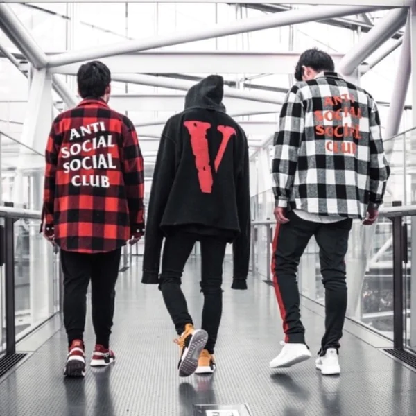 只想問你一句「你現在還穿嗎？」HBA、Been Trill、ASSC 這些被陳冠希、肯爺穿紅的品牌如今穿出去卻被人笑土？