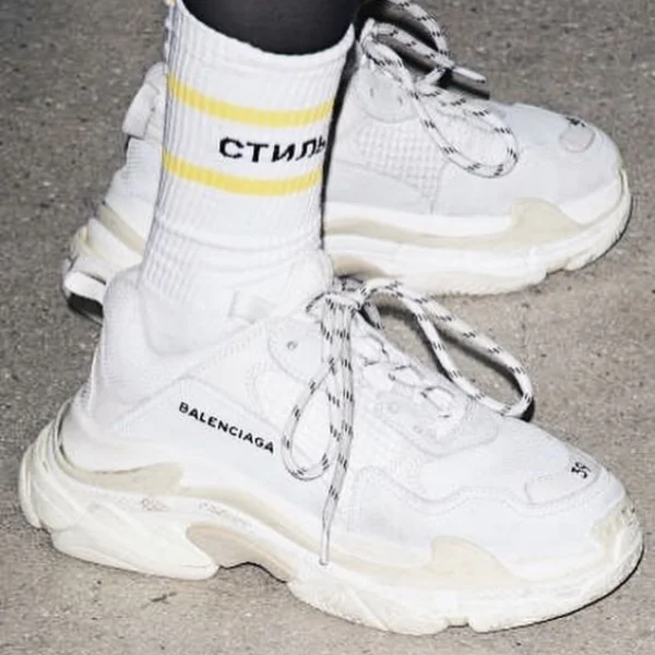 時裝老牌跌出榜外？全球最火 10 大品牌榜單出爐：Off-White、Balenciaga 表現亮眼！現在囤貨還來得及！