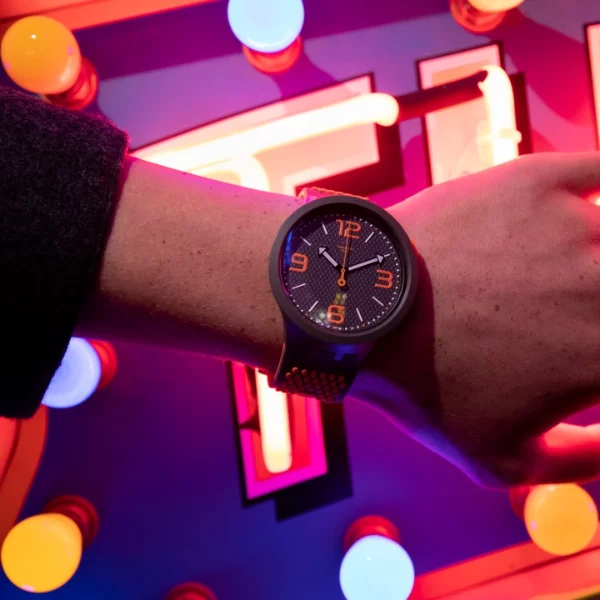要玩就要玩大的！SWATCH 推出前衛 BIG BOLD 撼動街頭時尚 放肆佔領你的手腕