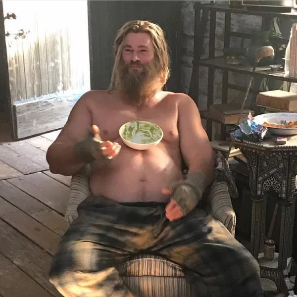 《復聯 4》原本中途就要還給粉絲肌肉男！克里斯漢斯沃揭密：是我堅持雷神索爾應該胖到底！