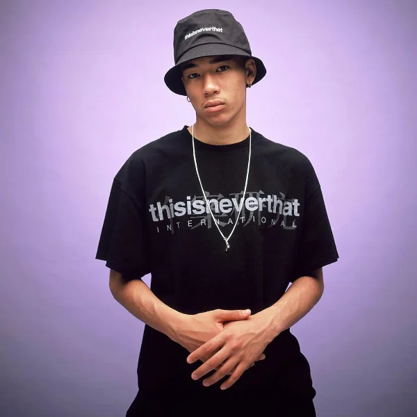 寫 Supreme 你們都不看！那這 4 個連 Nike、NB 都搶著合作的「韓國最火潮牌」總該了解一下吧！