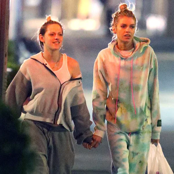 公開曬恩愛！史都華確定復合維密名模前女友 Stella Maxwell　粉絲歡呼：不許妳們再分手！