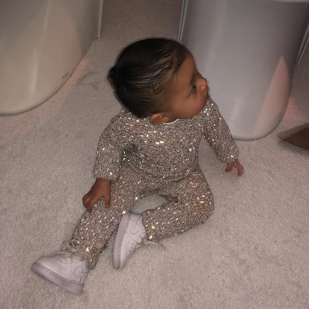 未發售 The Ten AJ1 她早已上腳？ Kylie Jenner 女兒 Stormi 超狂球鞋收藏　保證讓你看到下巴掉下來！