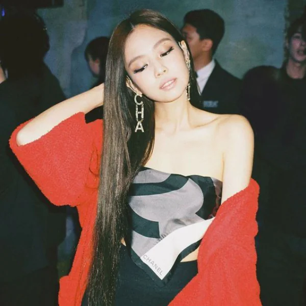 從這「小細節」看出妳的品味階級！和 BLACKPINK 學這 4 招搭配小心機　網友：彷彿重新投胎！