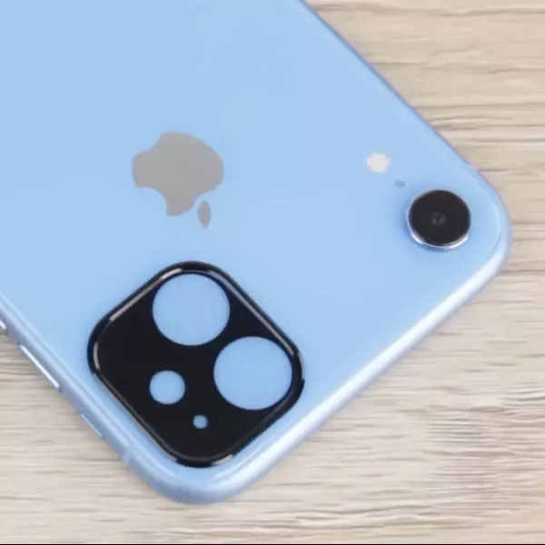 請問是少女漫畫的眼睛！？iPhone 11 亮相「三鏡頭」嚇歪果粉　大批：史上最醜的手機！