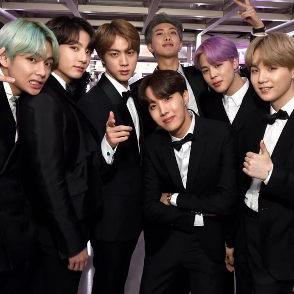 澳洲節目嘲弄「BTS 成員中肯定有一個是 Gay」　被歌迷圍剿他依然強硬回嗆：這是數學問題！