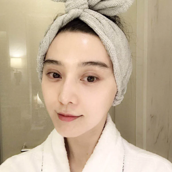 愛美不要命？大便敷臉、水蛭吸肚臍通通來！10 大女星「 獵奇保養術 」連志玲姐姐都上榜！