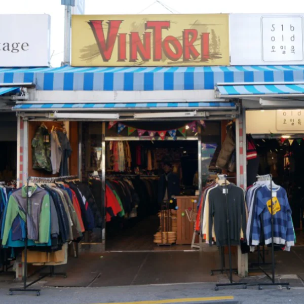 【韓國】東廟市場逛街攻略：二手潮衣店家推薦、東廟站美食 24 小時馬鈴薯排骨湯　內行人才知道的私房店家、殺價語術大公開！
