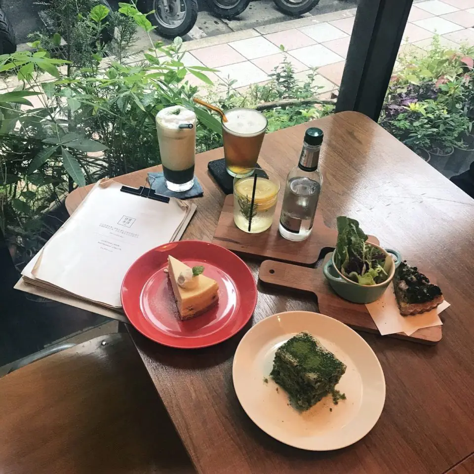 逛完展覽要吃什麼？松菸周邊文青美食一籮筐，一起解鎖老巷中的特色咖啡廳！