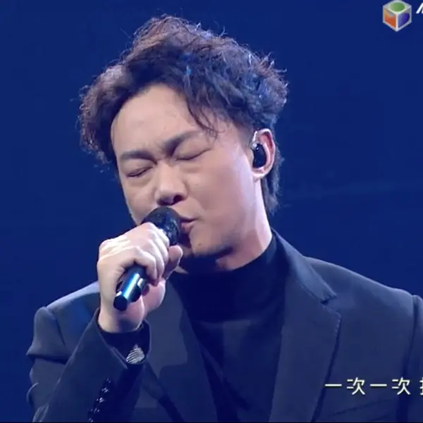 難得演唱台語歌！金曲 30 陳奕迅開場表演「金氏紀錄」一連帶來多首金曲串燒！網友：看到噴淚！
