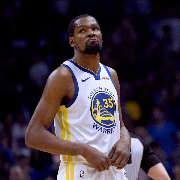撿到槍！某國外粉專抨擊「勇士球團無能」　Kevin Durant 直接爆氣開「本尊帳號」點讚！
