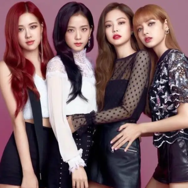 再度捕獲野生 BLINK！傑克葛倫霍自拍對嘴跟唱「Ddu-Du Ddu-Du」反應超萌！