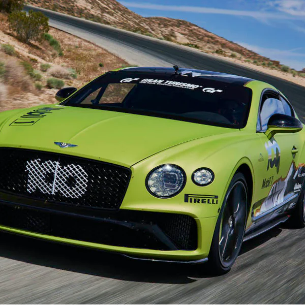 沒爬過這座山還敢自稱車王？Continental GT 成功挑戰 4300 公尺派克峰　搶下最速量產車之王
