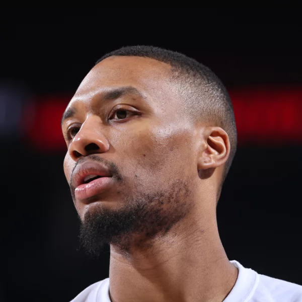 誓死效忠！Damian Lillard 表明他絕不抱團：「我不會為了冠軍戒指搞得自己顛沛流離！」