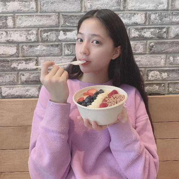 別再只看娜娜、妮妮！歐陽小妹娣娣長大了！不只擁有一雙逆天美腿　私下「虧裝」也多到爆！