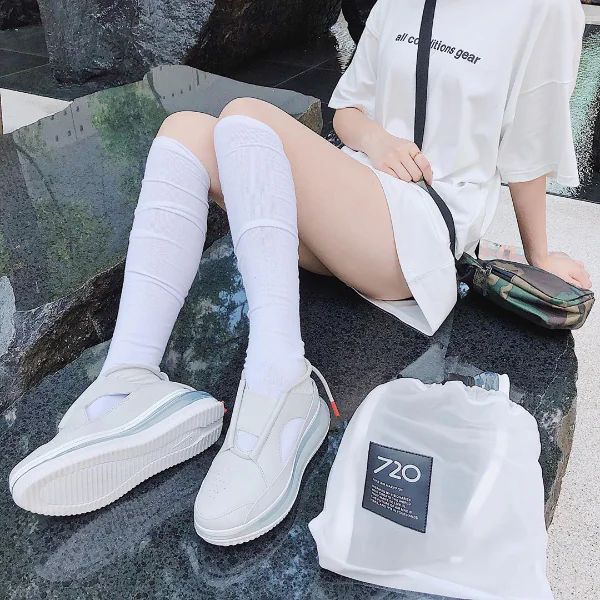2021 Nike、adidas 等 4 雙「增高球鞋」推薦，讓你「增高 3 公分」穿出顯瘦仙女腿！