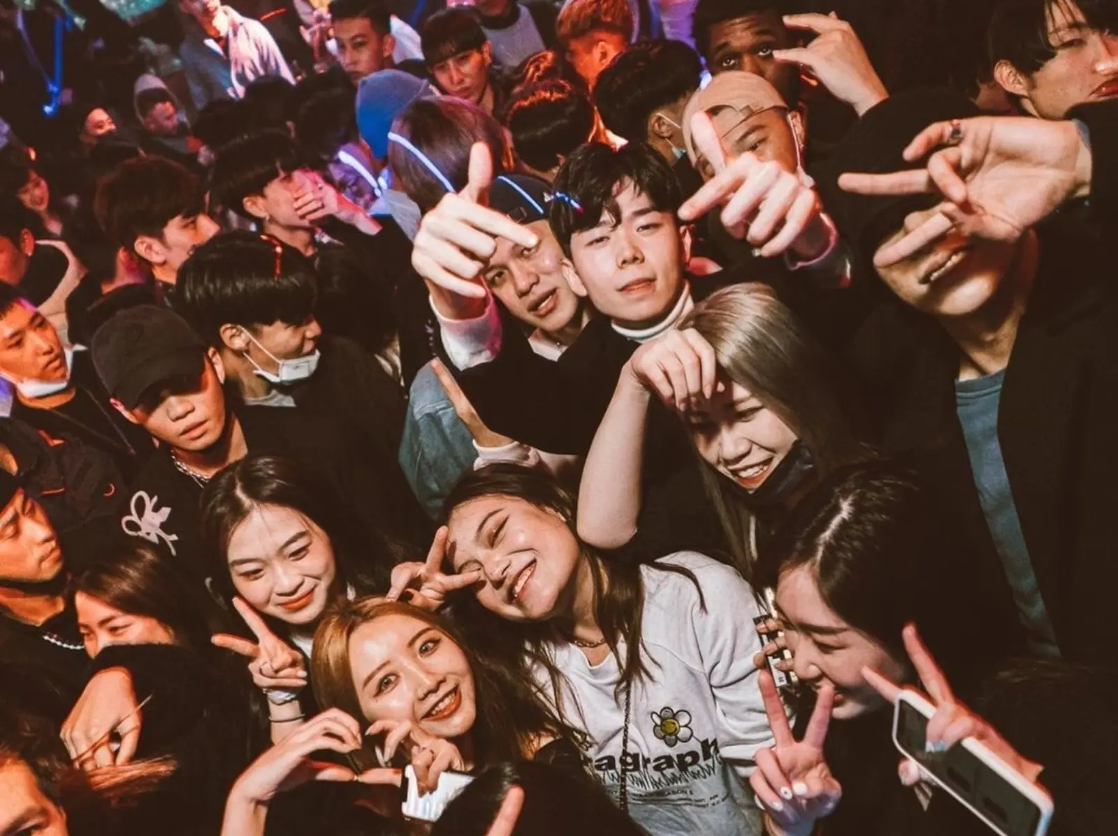 2025 台北夜店推薦：RUFF、KOR Taipei⋯從信義區到東區 8 間夜店一次網羅！